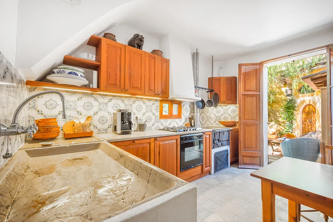 Stilfuld herregård i fremragende stand-7