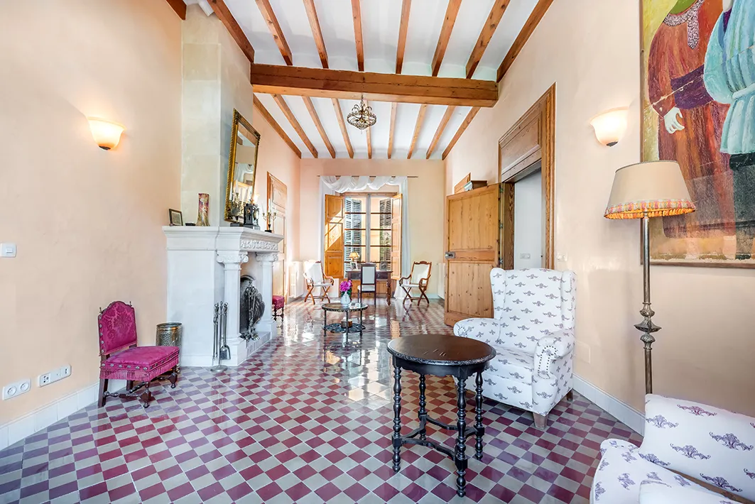 Elegant casa senyorial en excel·lent estat-16