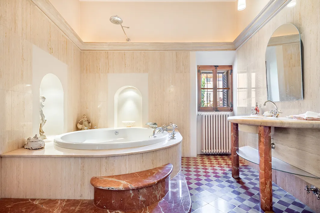 Elegant casa senyorial en excel·lent estat-15