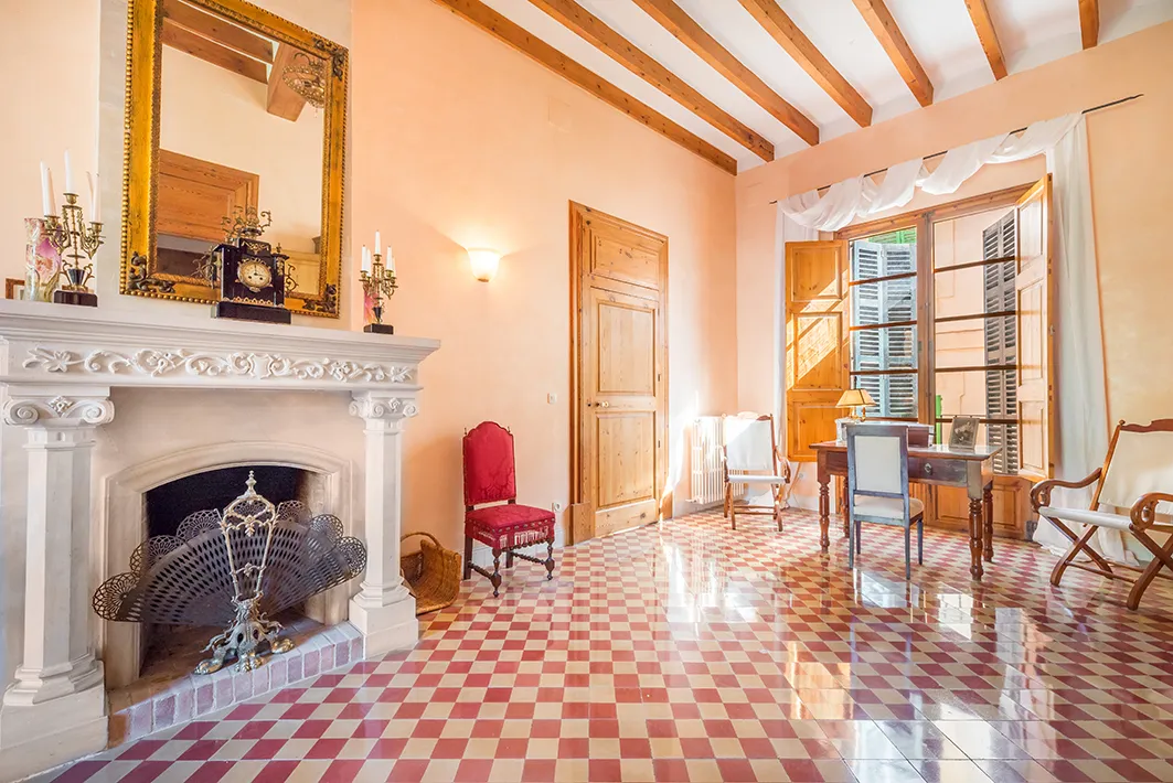 Elegant casa senyorial en excel·lent estat-9