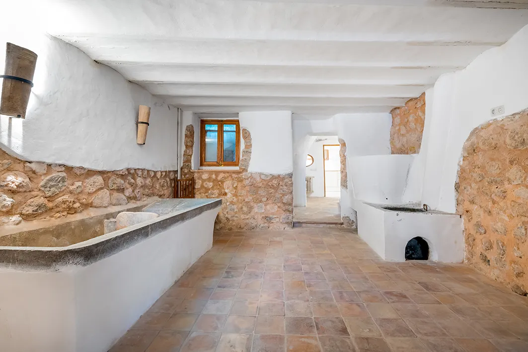 Elegant casa senyorial en excel·lent estat-24