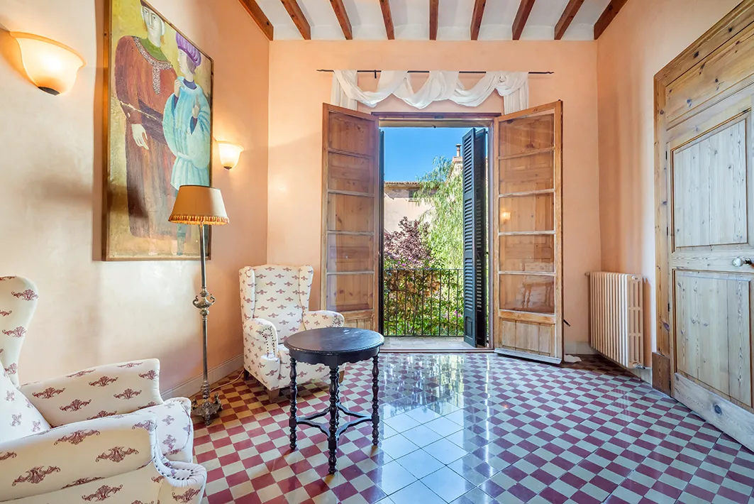 Elegant casa senyorial en excel·lent estat-8