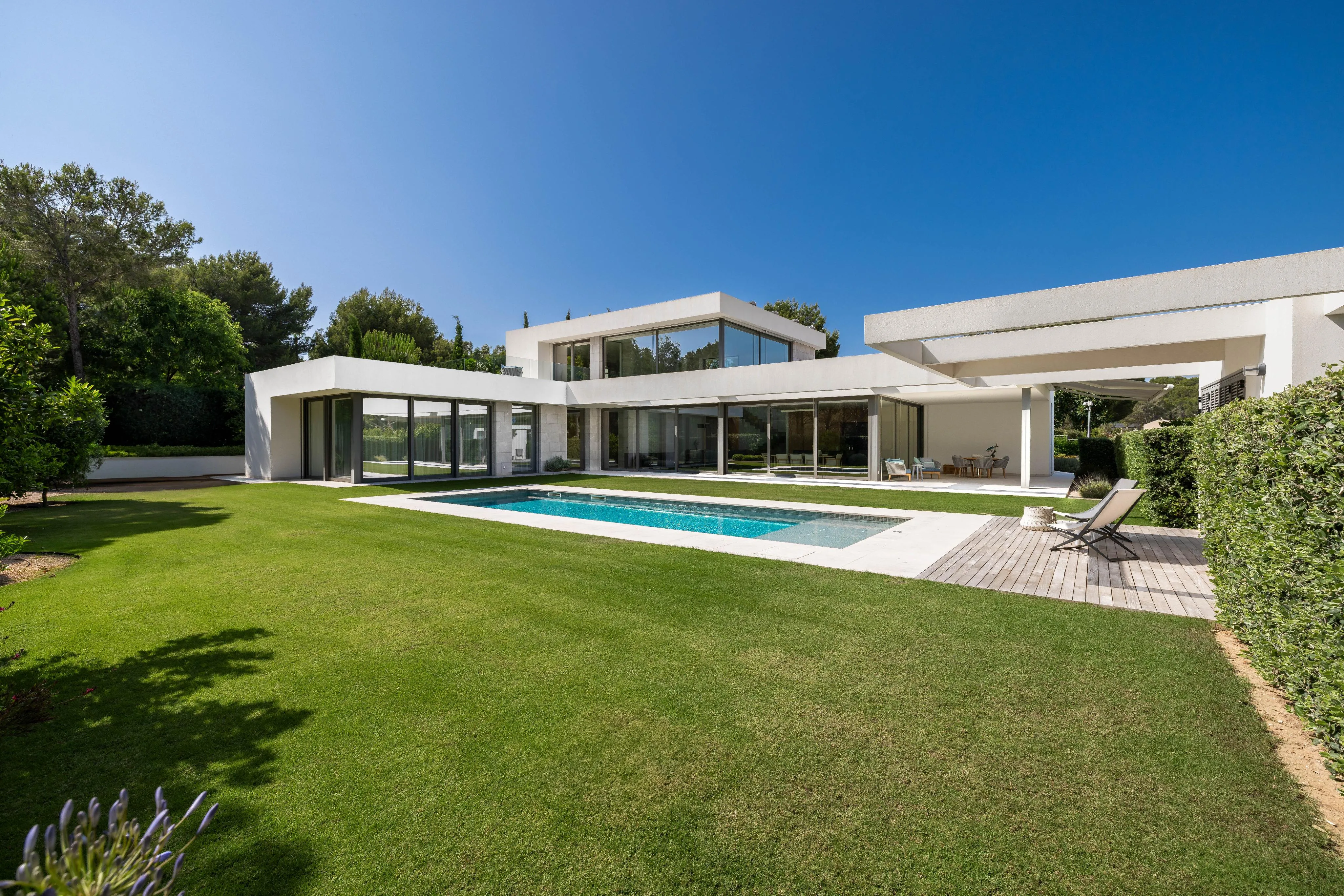 Energieeffiziente Designer-Villa in bester Lage-1