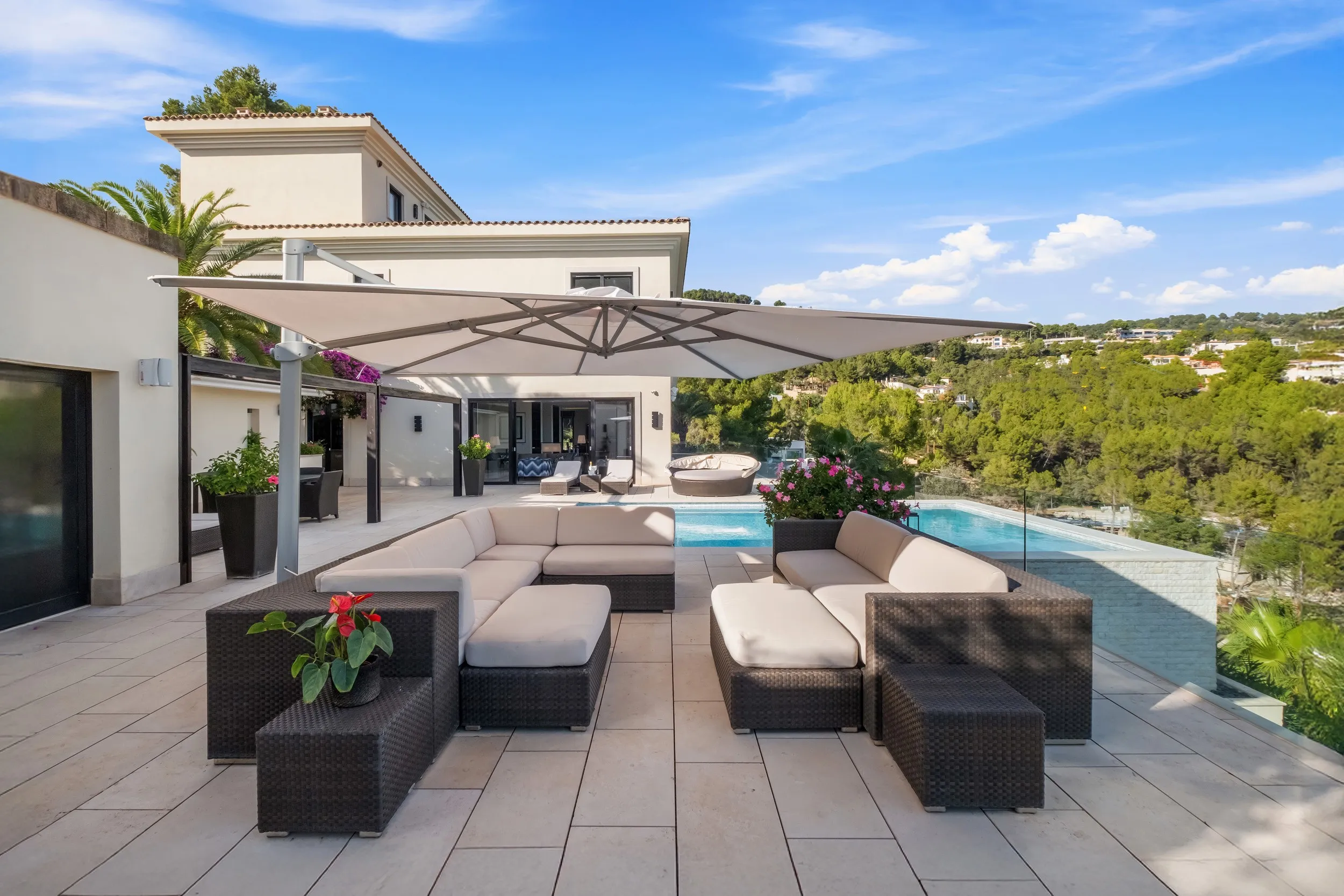 Spectacular villa in Son Vida with sea and Palma views-3