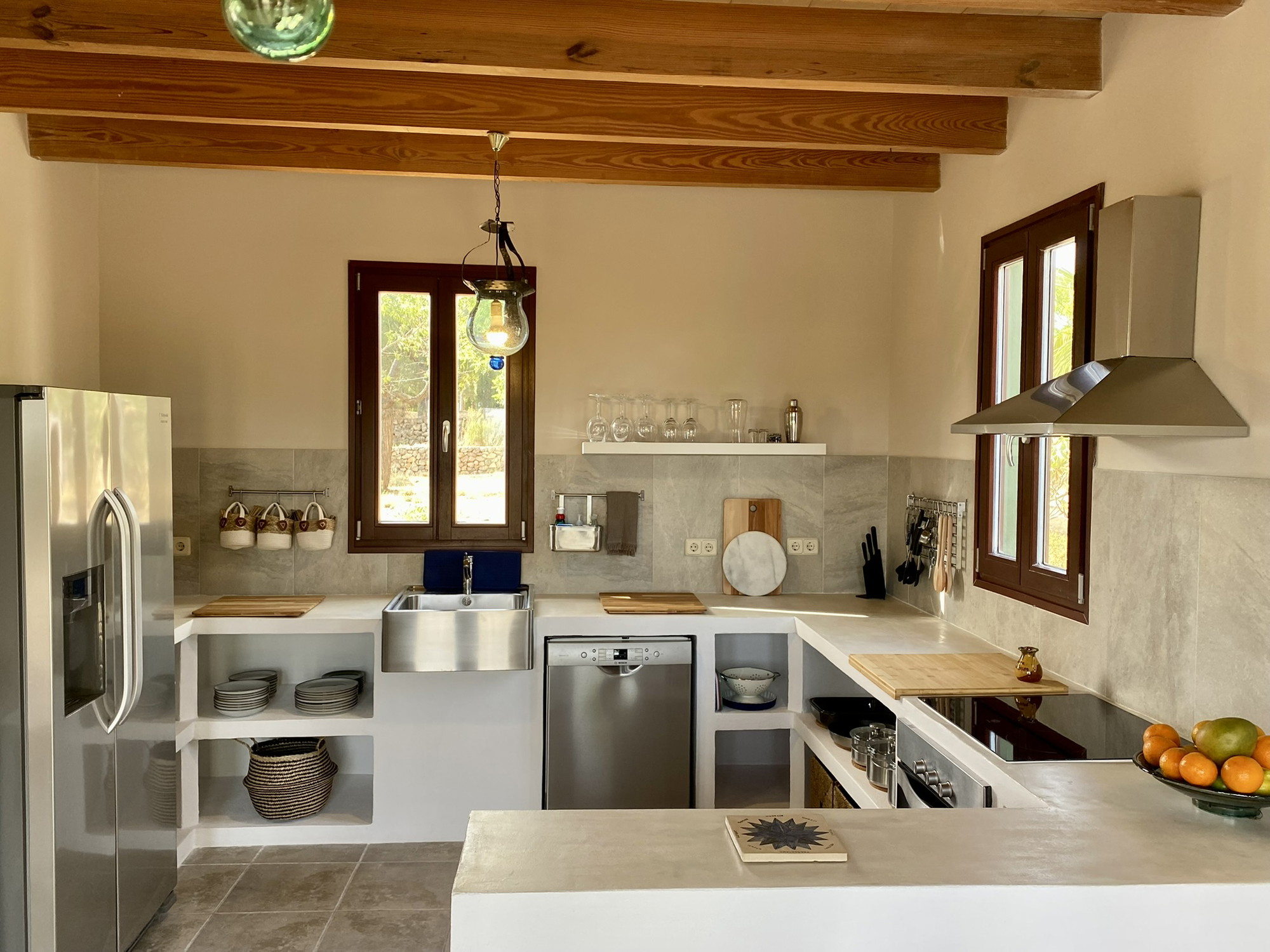Wonderfully quiet home with stunning views in Alaro-6