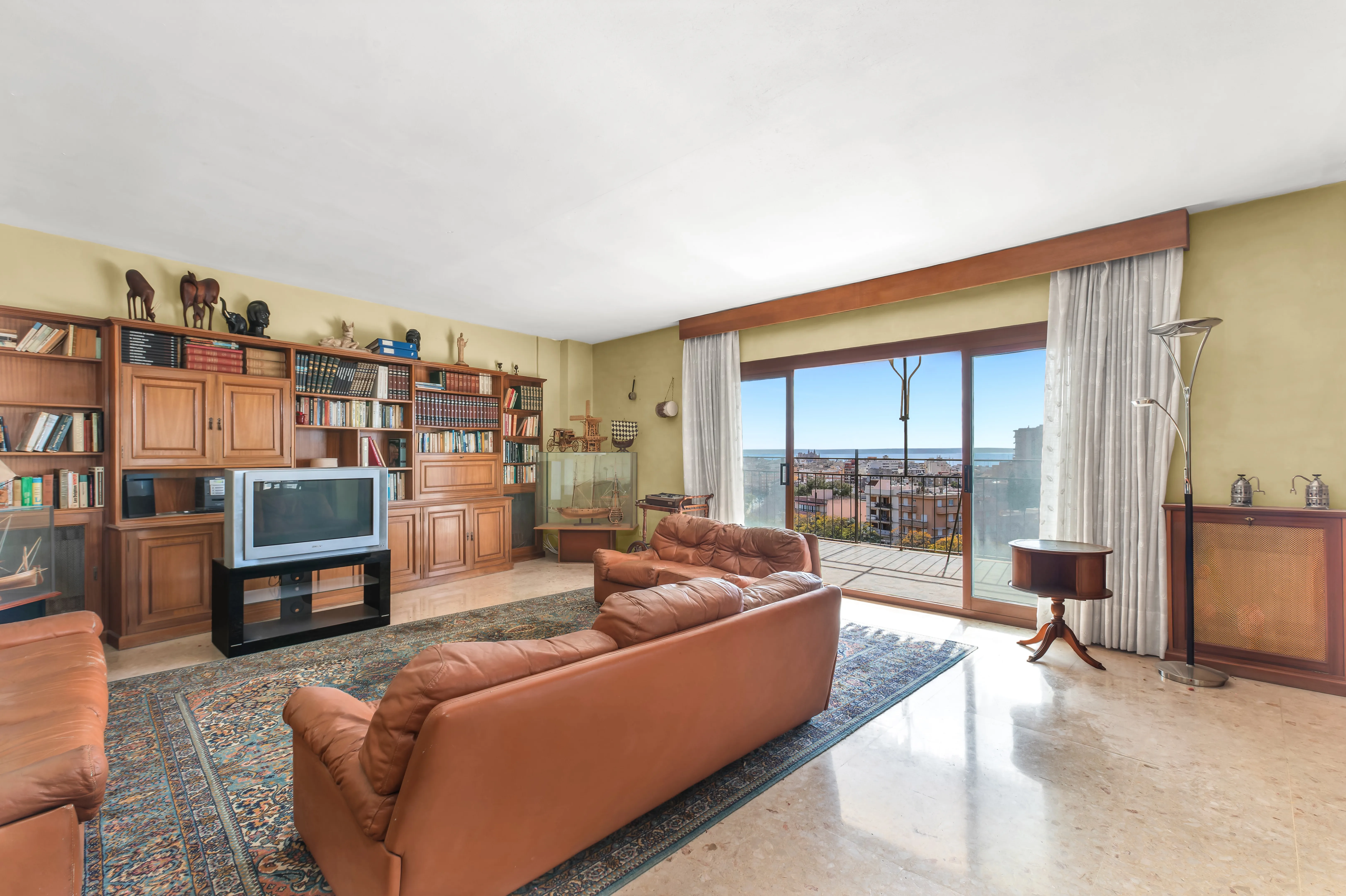 Exclusivo piso con terraza y vistas panorámicas en Son Dameto-3