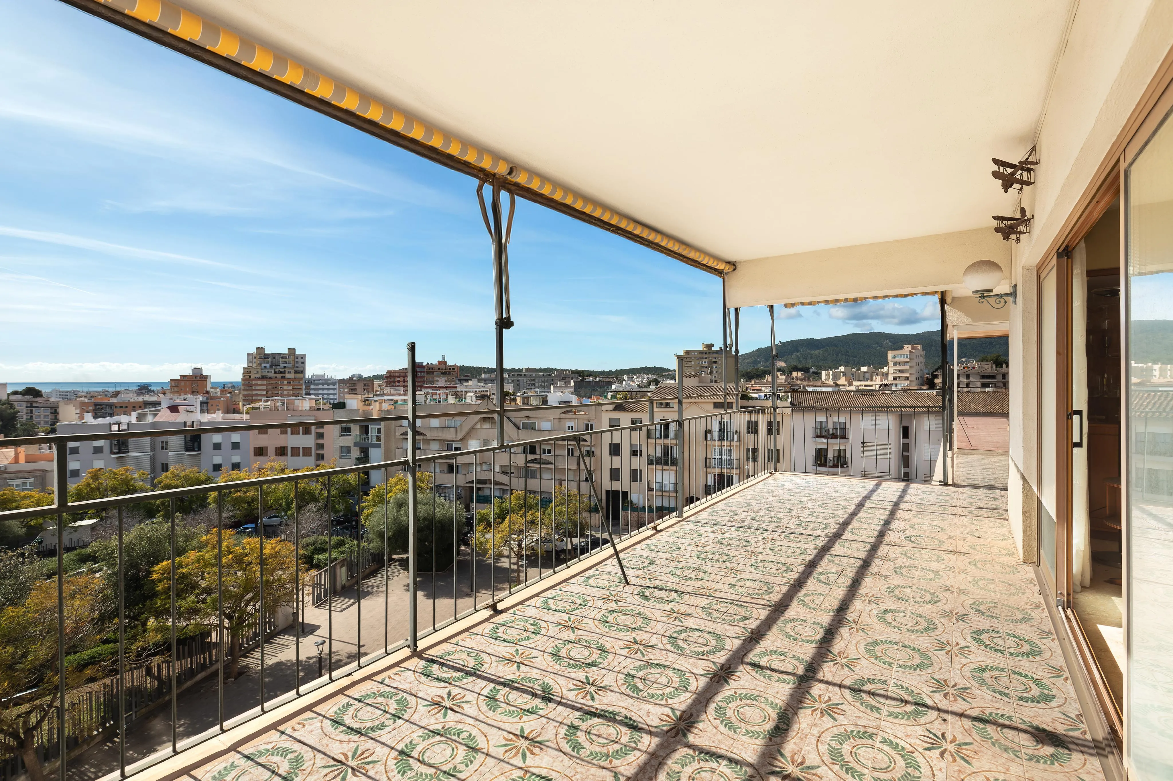 Exclusiu pis amb terrassa i vistes panoràmiques en Son Dameto-16