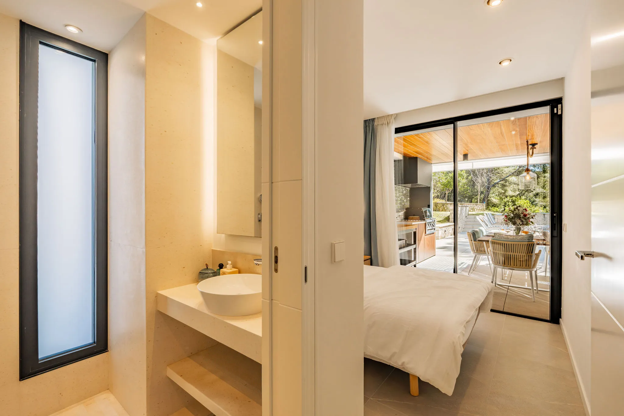 Excepcional vivienda ultramoderna de 4 dormitorios, a pocos pasos de una impresionante playa de arena-25