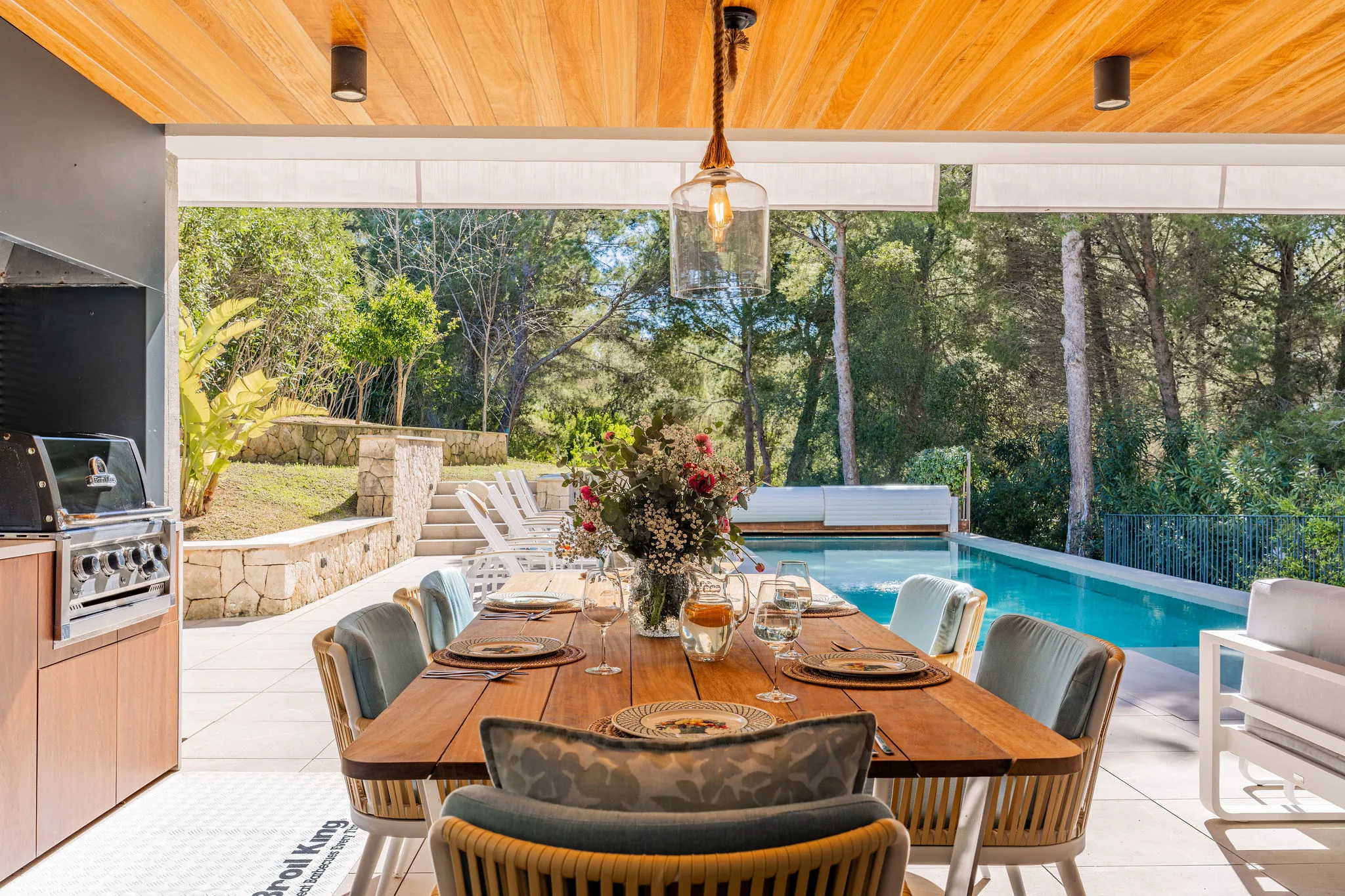 Excepcional vivienda ultramoderna de 4 dormitorios, a pocos pasos de una impresionante playa de arena-2