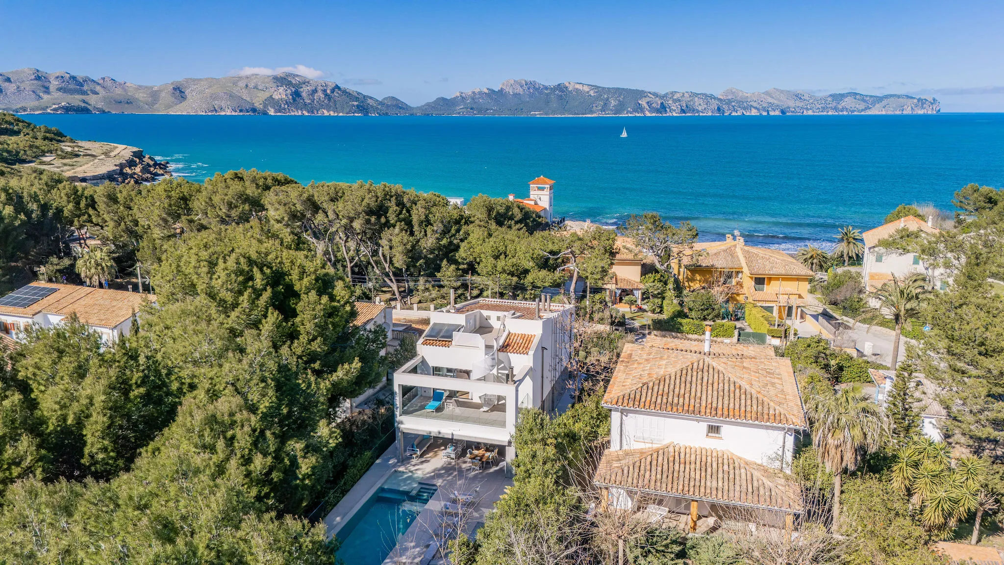 Excepcional vivienda ultramoderna de 4 dormitorios, a pocos pasos de una impresionante playa de arena-4