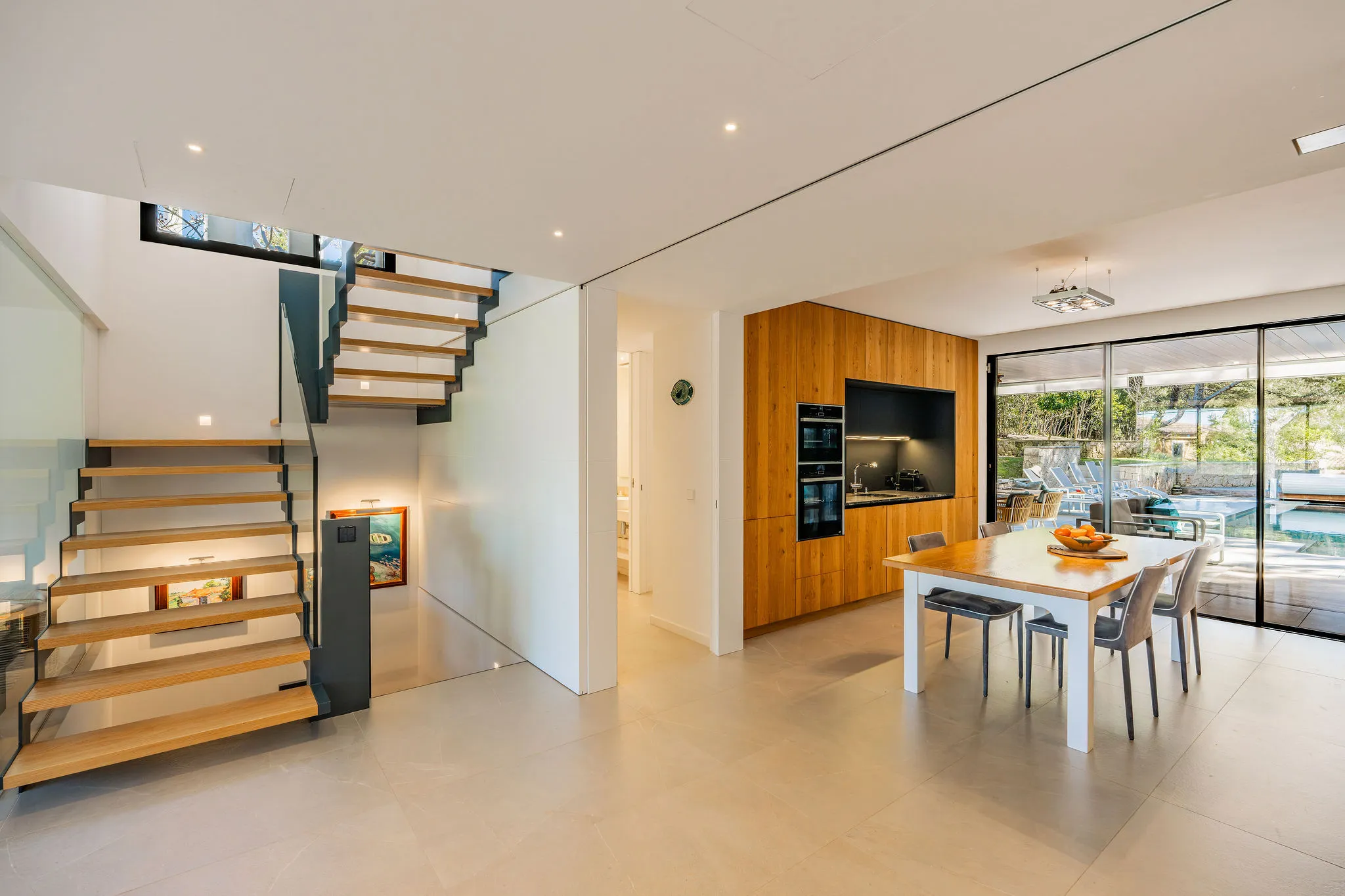 Excepcional vivienda ultramoderna de 4 dormitorios, a pocos pasos de una impresionante playa de arena-9