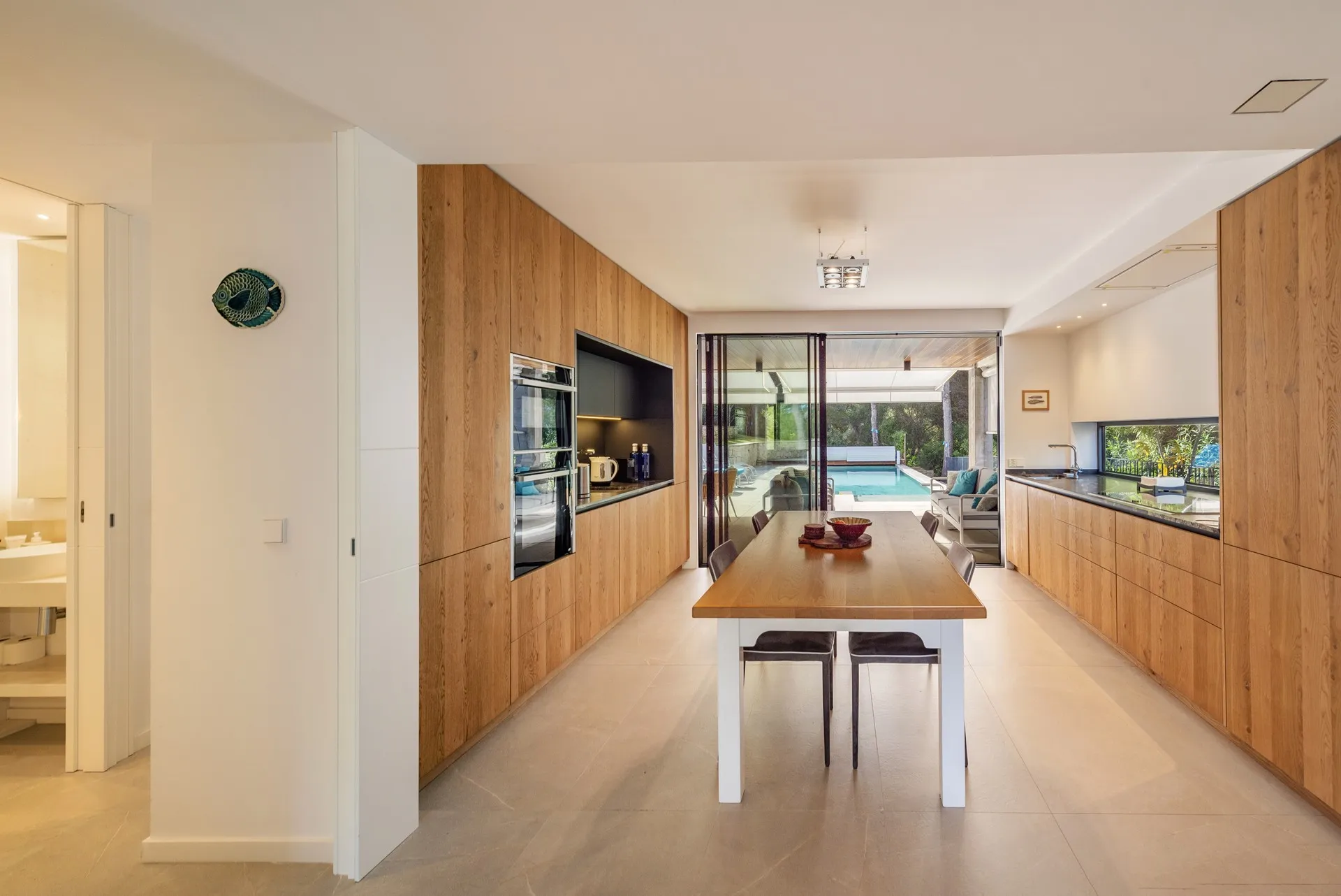 Fantastyczny, nowoczesny dom na plaży na Majorce-5