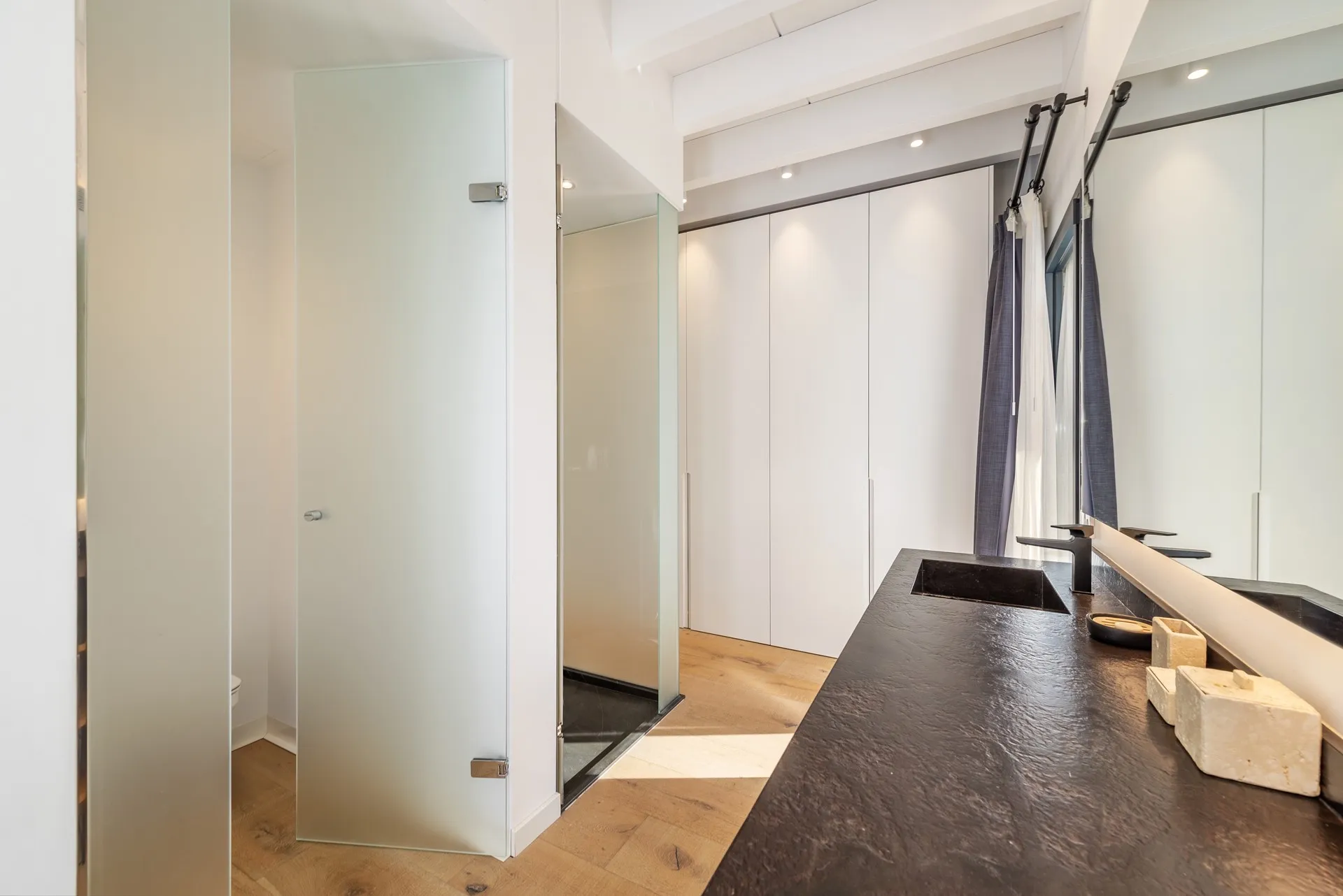 Фантастический, современный пляжный дом на Майорке-13