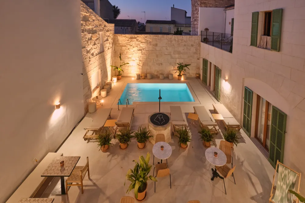 Nowoczesny hotel z autentycznym urokiem i 18 pokojami dwuosobowymi-21