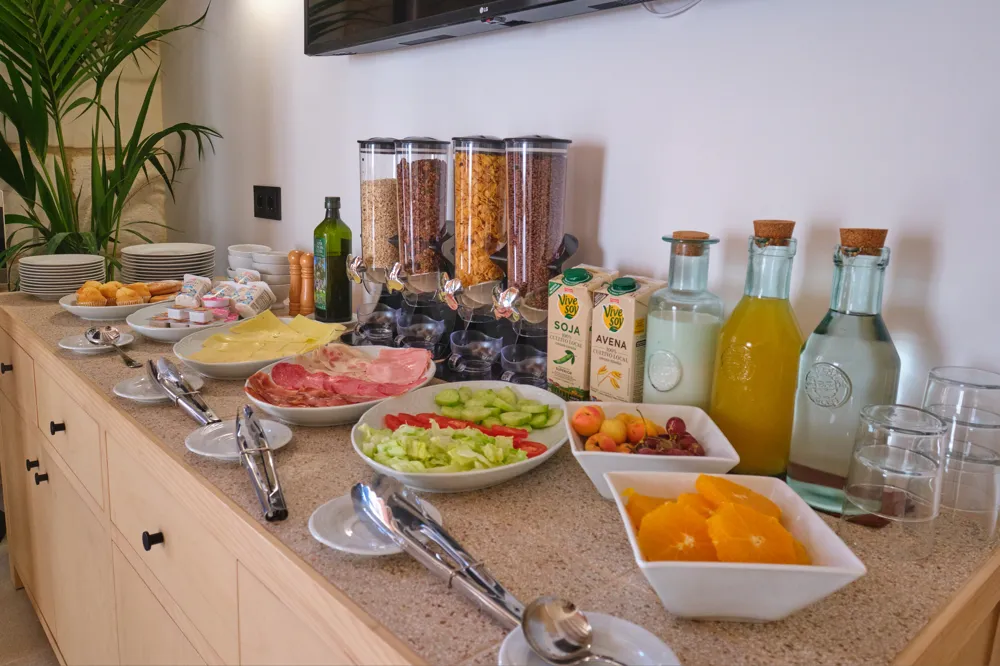 Nowoczesny hotel z autentycznym urokiem i 18 pokojami dwuosobowymi-10