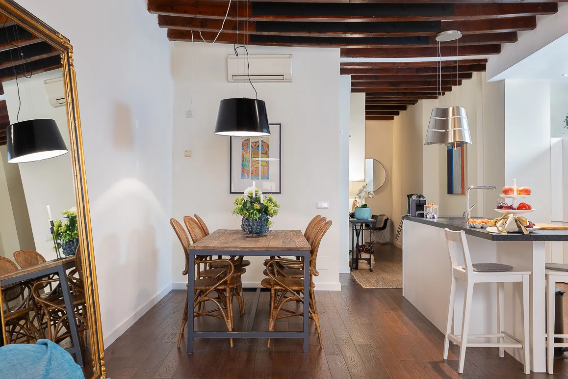 Urocze mieszkanie w cichej, topowej lokalizacji-4