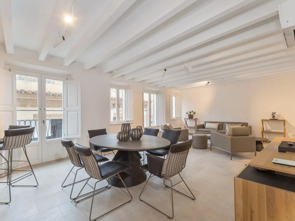 Luxe appartement met terras met zeezicht & parkeerplaats in Palma-3