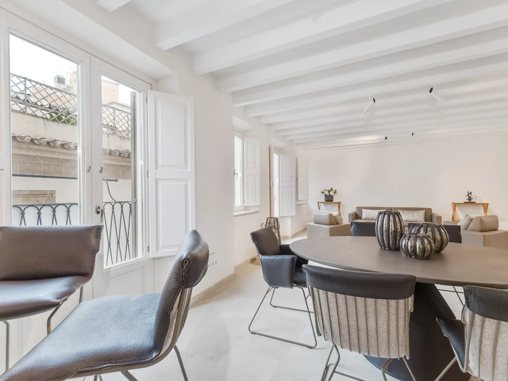 Luxe appartement met terras met zeezicht & parkeerplaats in Palma-4