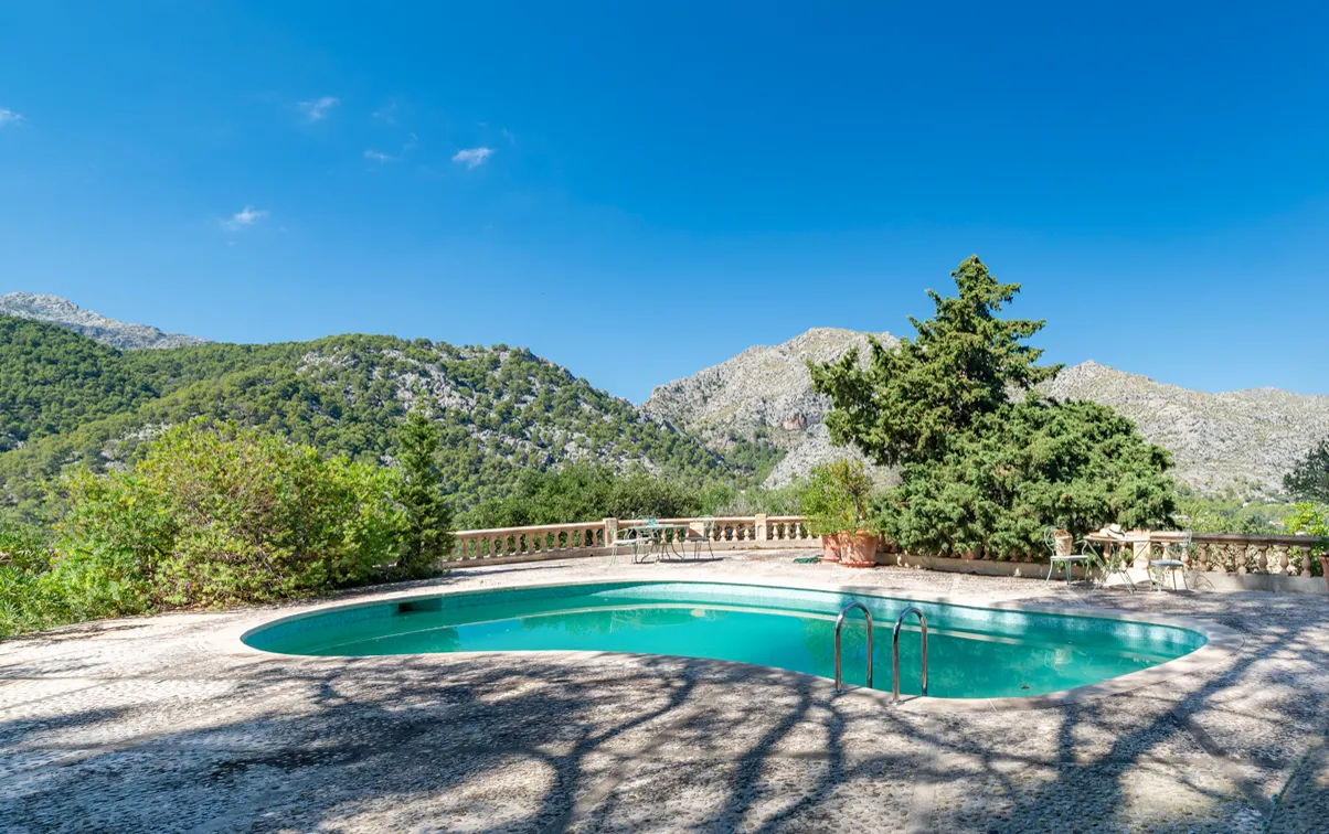 Encantadora casa en lo alto del Monte Calvario con vistas al mar y la montaña-13