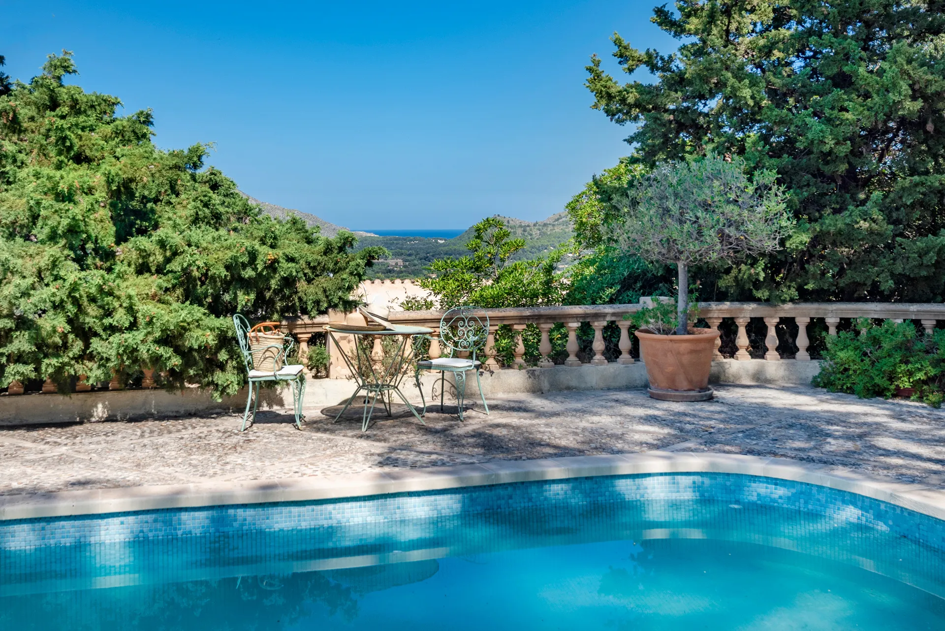 Encantadora casa en lo alto del Monte Calvario con vistas al mar y la montaña-1