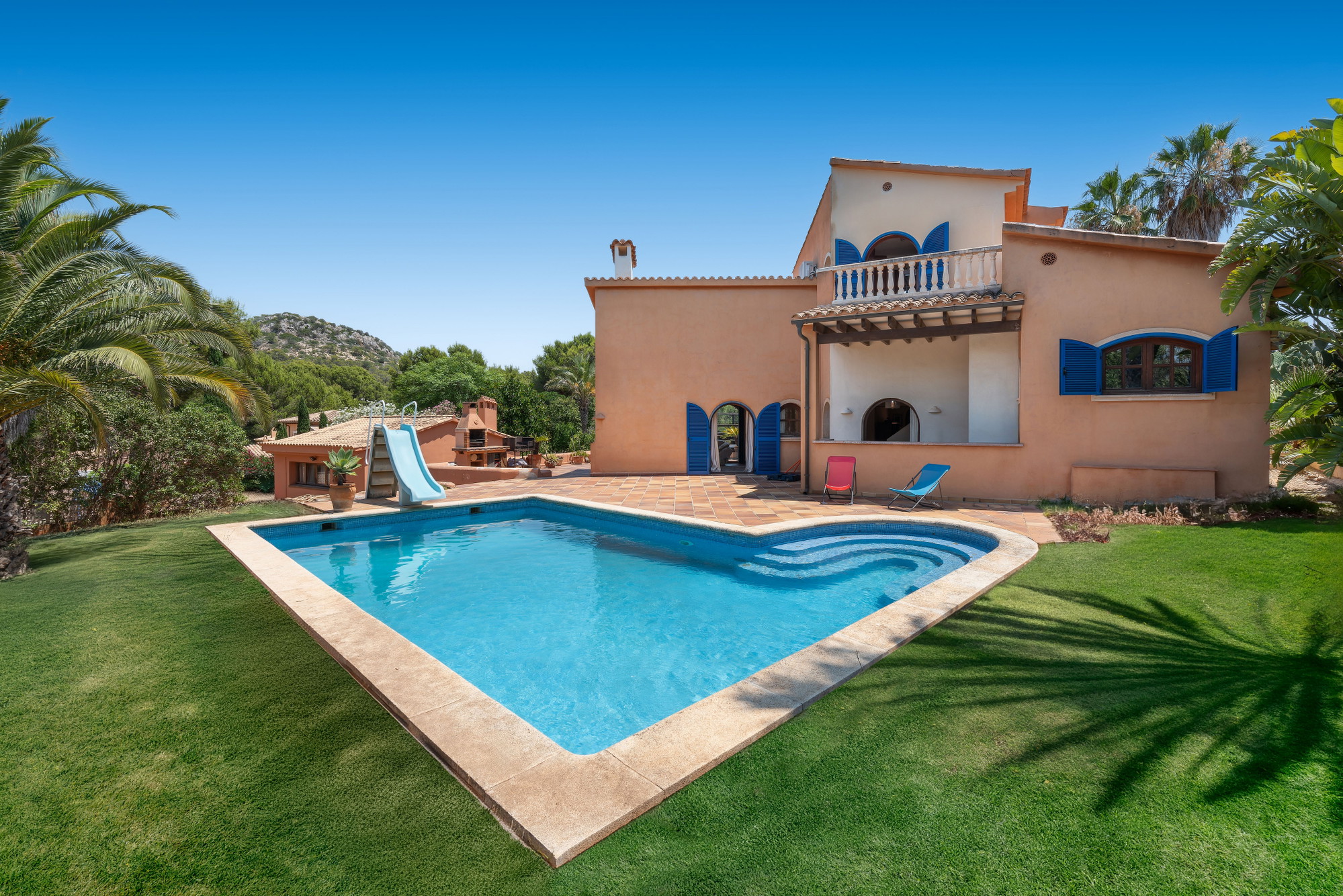 Mediterrane charme met uitzonderlijk potentieel op een gewilde locatie in Santa Ponsa