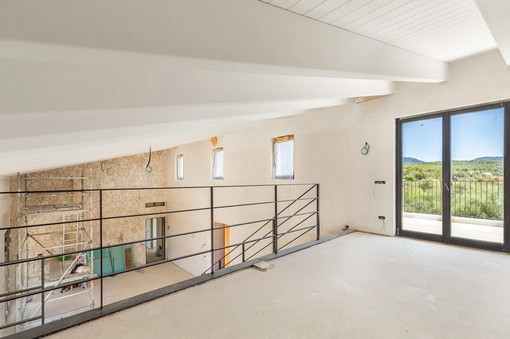 Moderna casa de camp de nova construcció-4