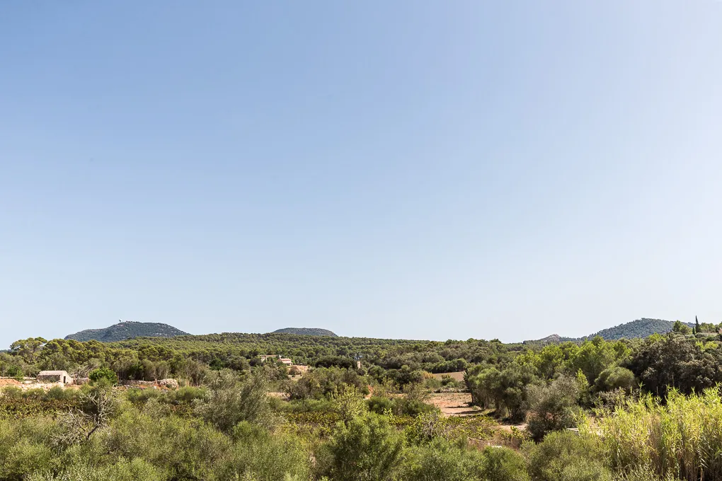 Moderna casa de camp de nova construcció-6