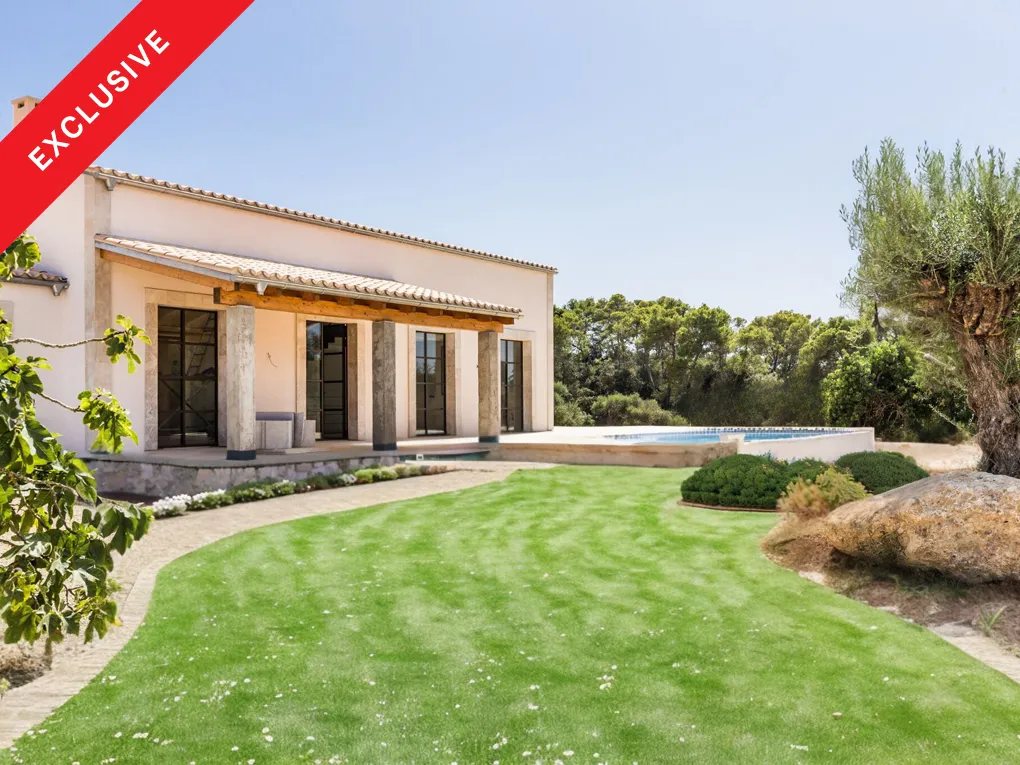 Moderna casa de camp de nova construcció-1