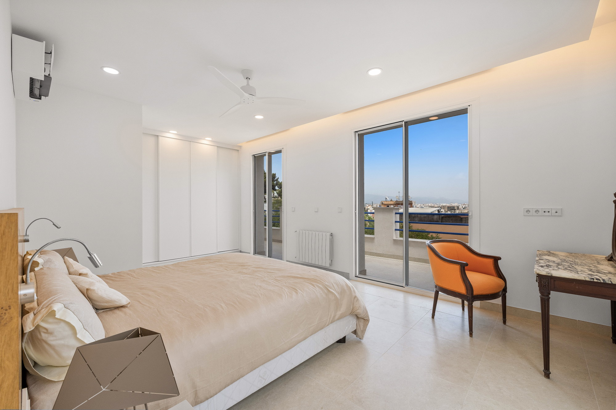 Beautifully renovated central house in Palma with Pool, Lush Garden & Cathedral Views-11