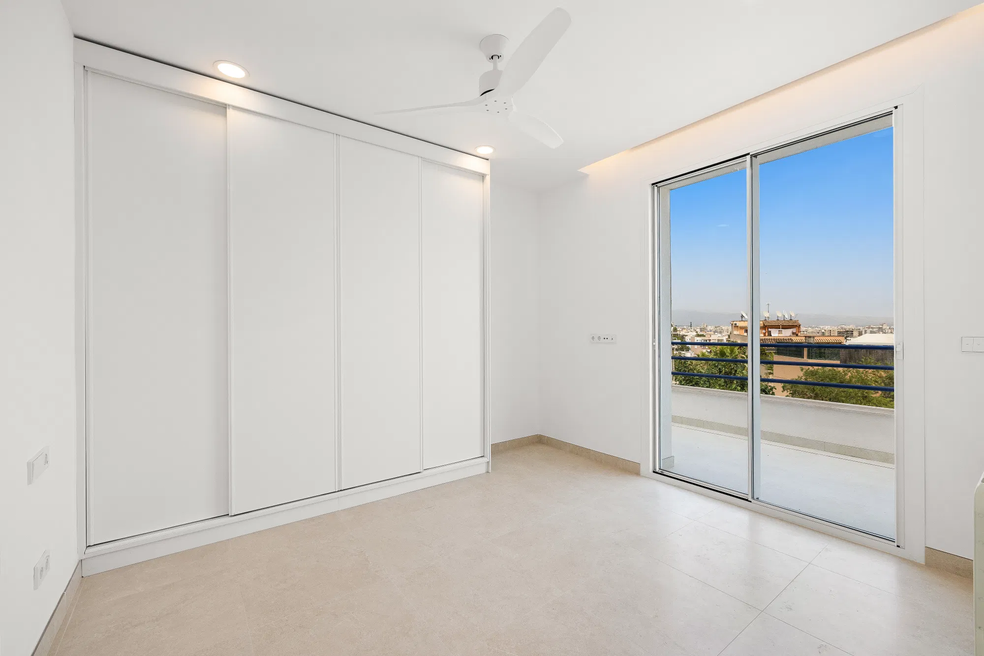 Beautifully renovated central house in Palma with Pool, Lush Garden & Cathedral Views-22