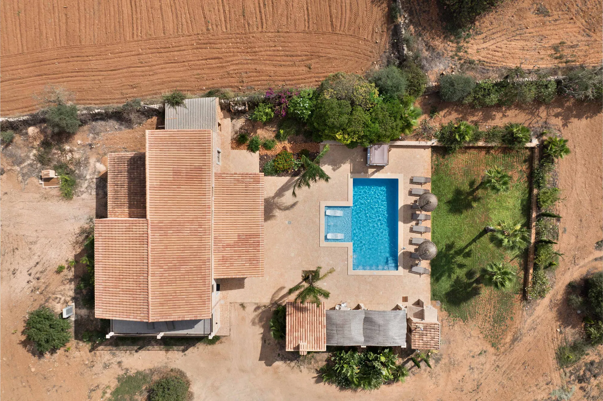 Natural stone finca with large pool and lots of privacy-12