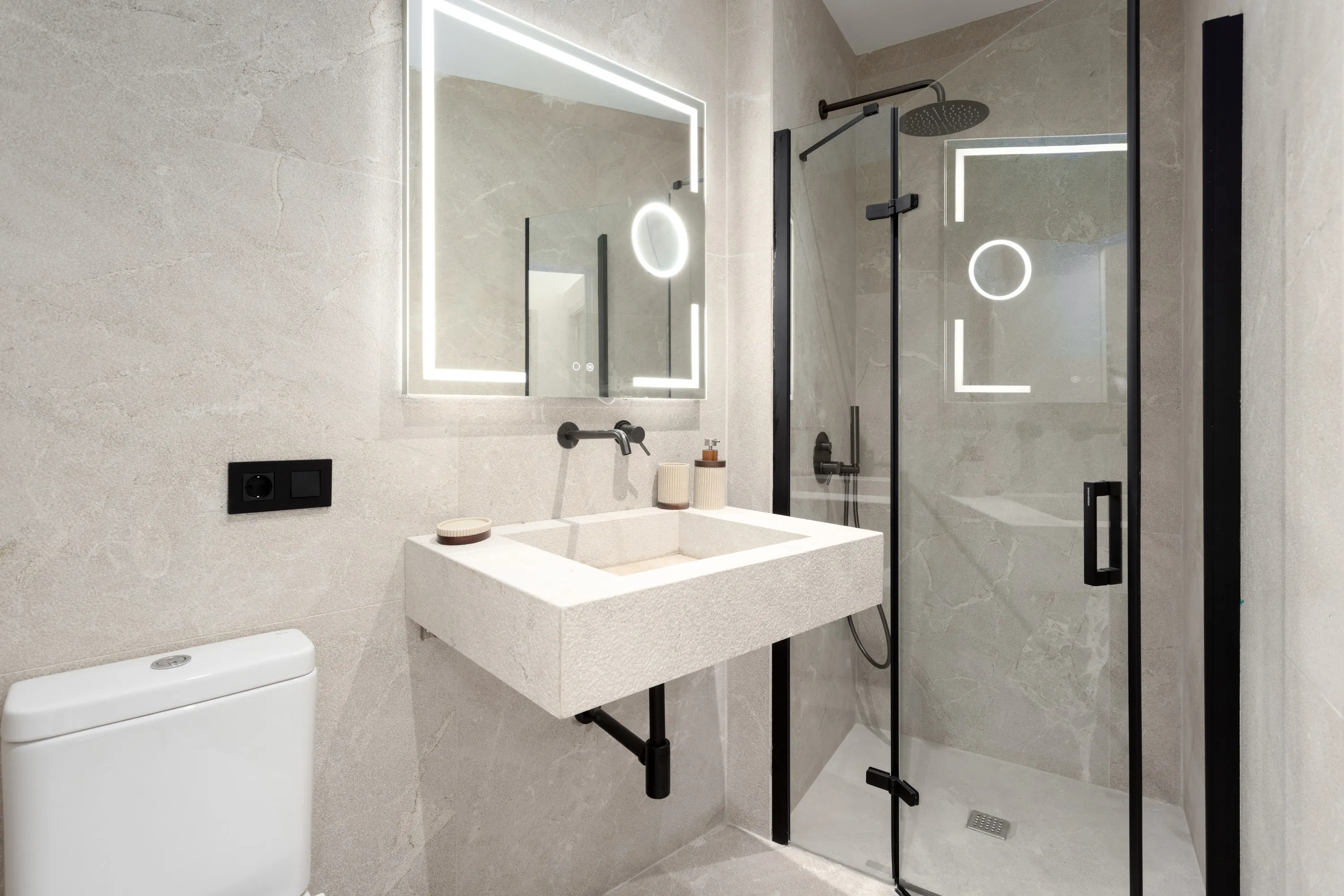 Spektakuläres renoviertes Haus mit modernem Design und mediterranem Charme-9