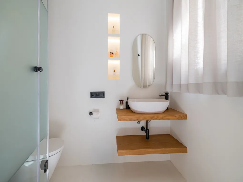 Светлая дизайнерская квартира с балконами в старом центре города Пальма-9