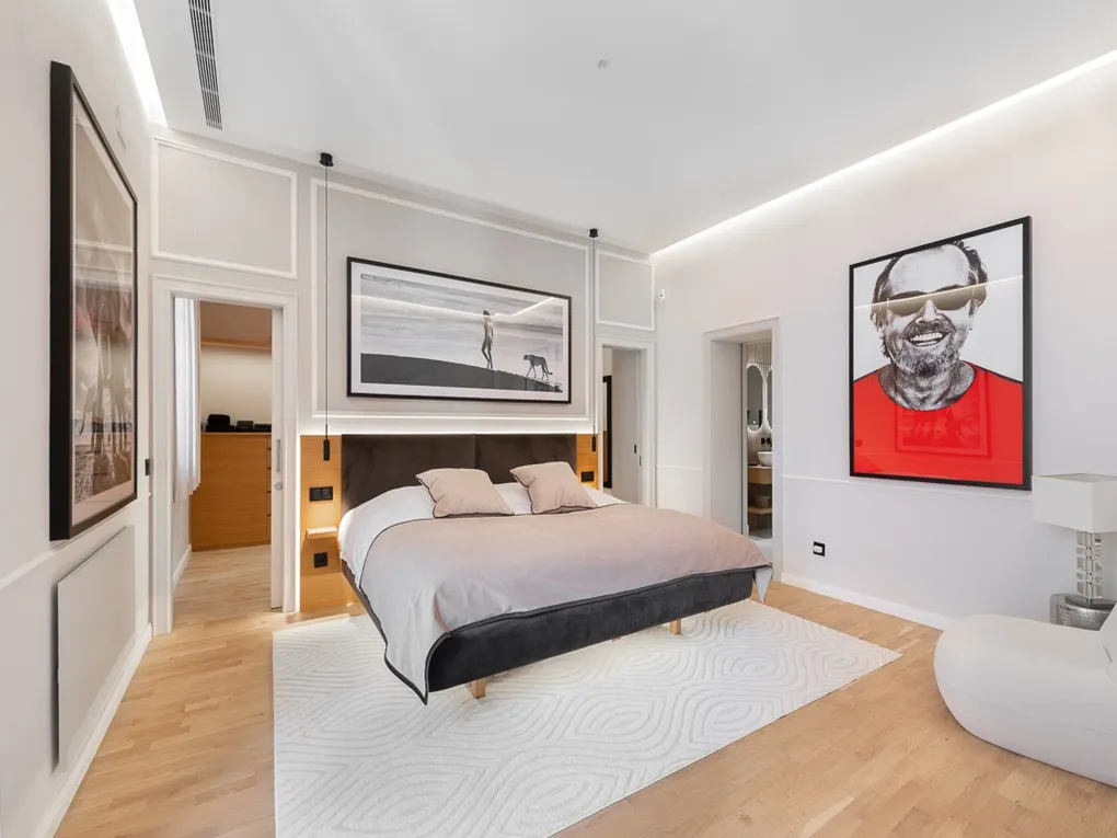 Светлая дизайнерская квартира с балконами в старом центре города Пальма-4