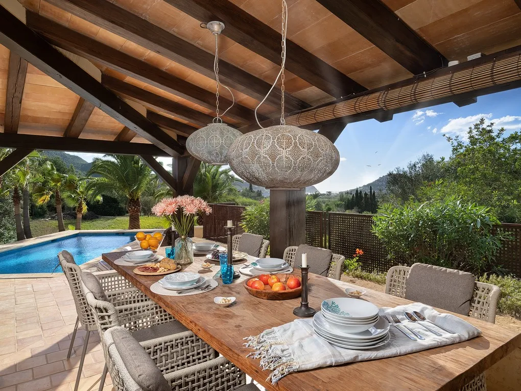 Charming country house with harbour views-2