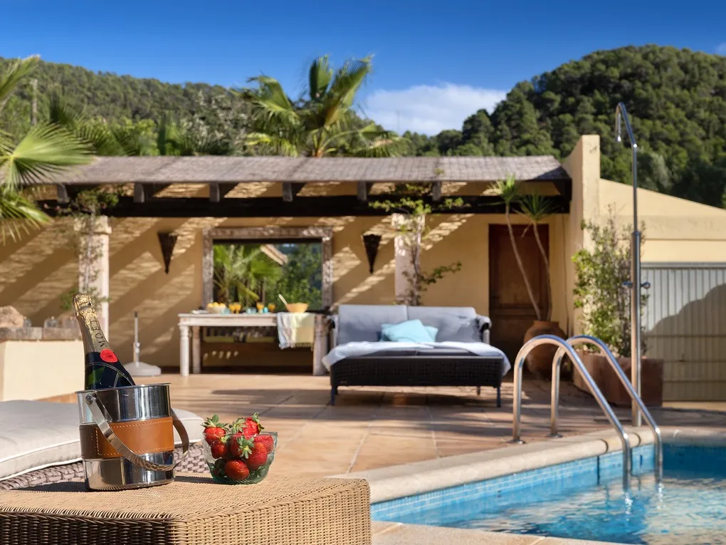 Charmerende landsted med udsigt over havnen-16