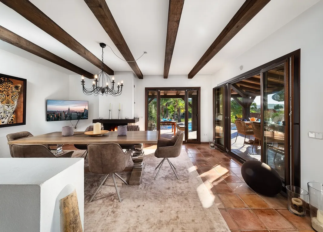 Charming country house with harbour views-7