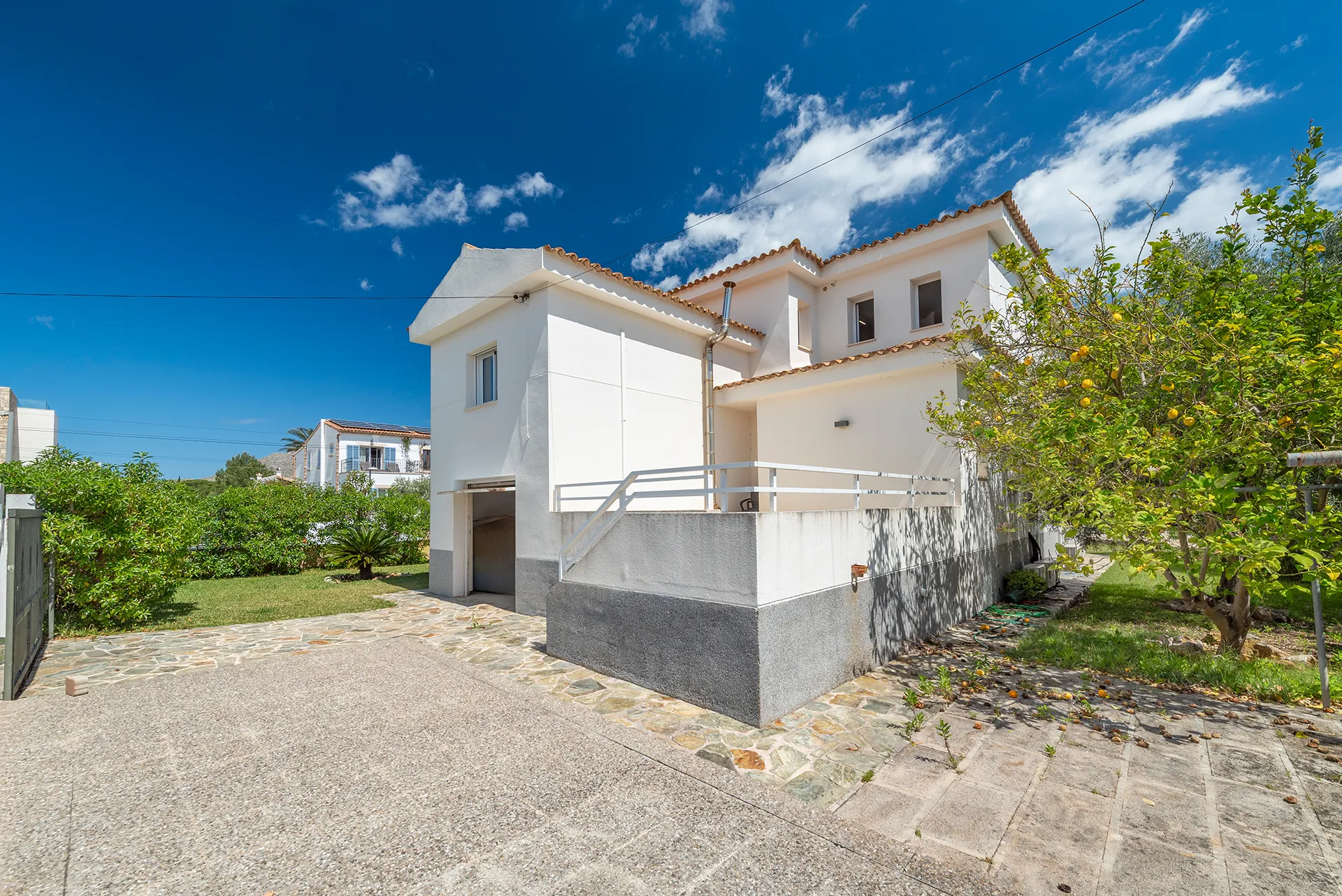 Solig villa med pool och semesteruthyrningslicens i lugnt bostadsområde, Puerto Pollensa-21