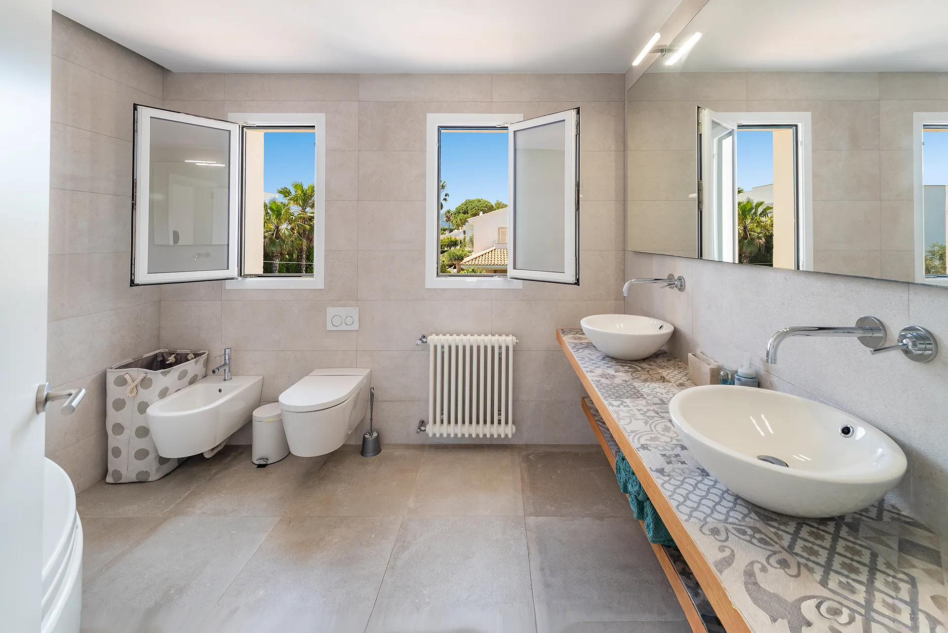 Solig villa med pool och semesteruthyrningslicens i lugnt bostadsområde, Puerto Pollensa-12