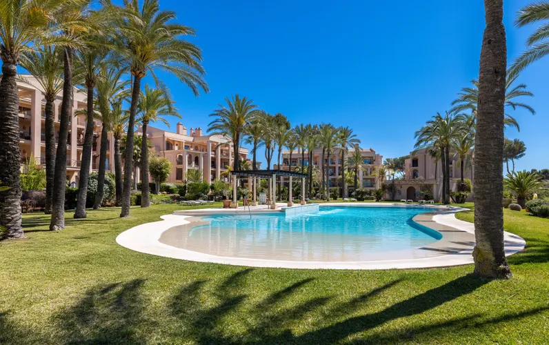 Appartement ensoleillé dans un complexe résidentiel exclusif