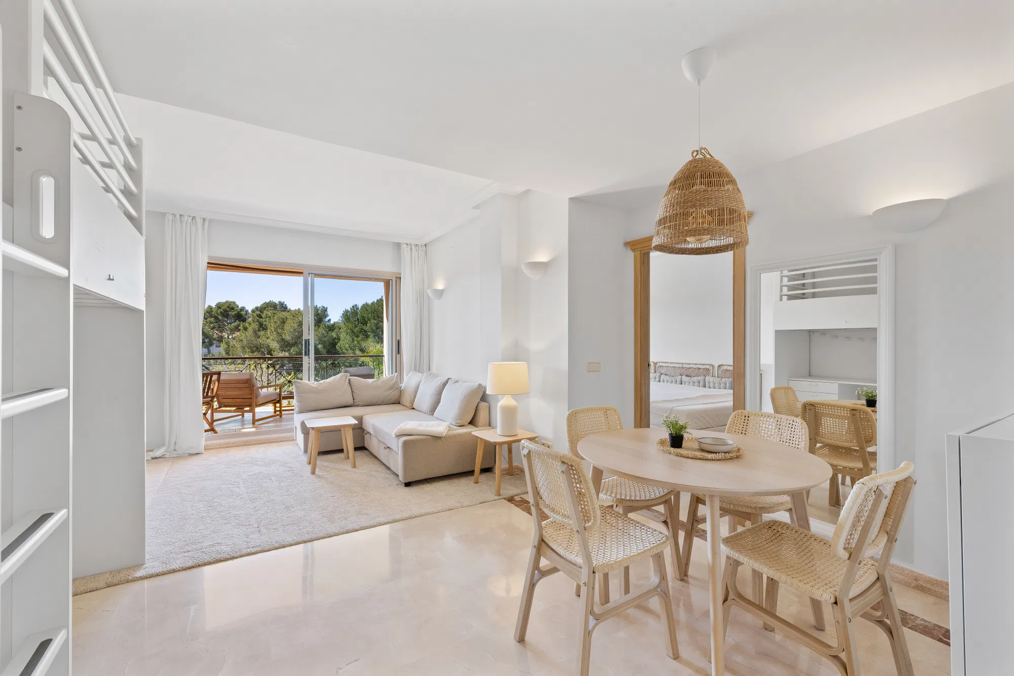 Sunny apartment in exclusive residential complex-2