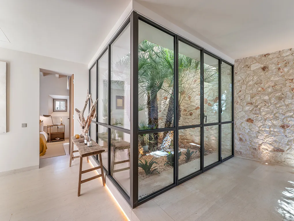 Luxury townhouse with an impressive garden-10