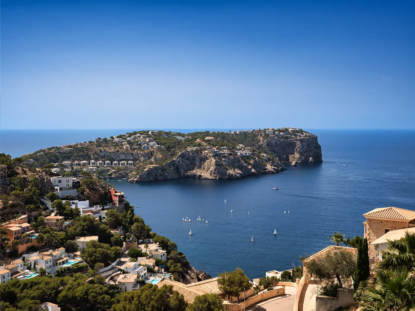 Luksusowy penthouse z zapierającym dech w piersiach widokiem na port-20