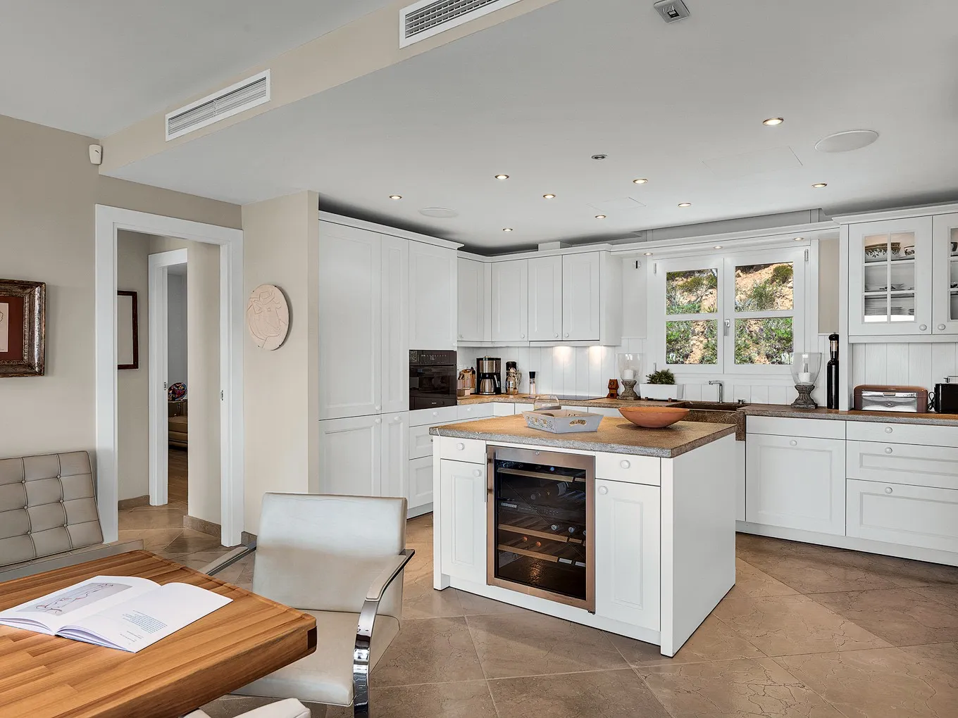 Luksusowy penthouse z zapierającym dech w piersiach widokiem na port-10