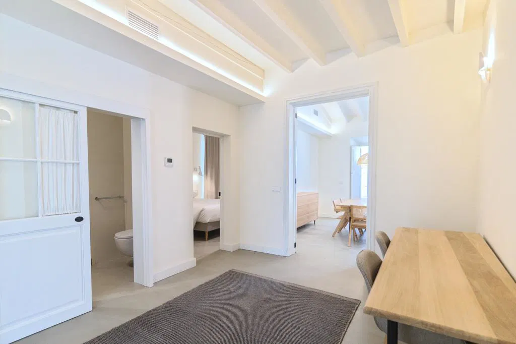 Stylish modernly renovated apartment in the center of Inca-2