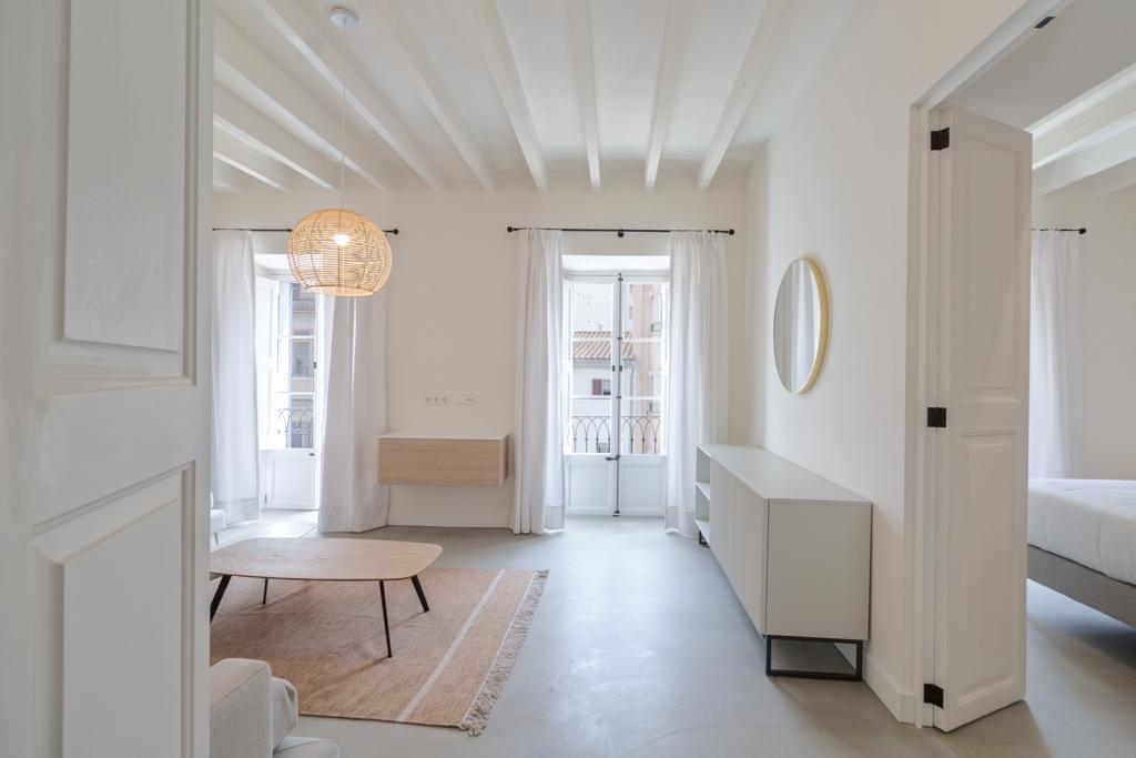 Stylish modernly renovated apartment in the center of Inca-3