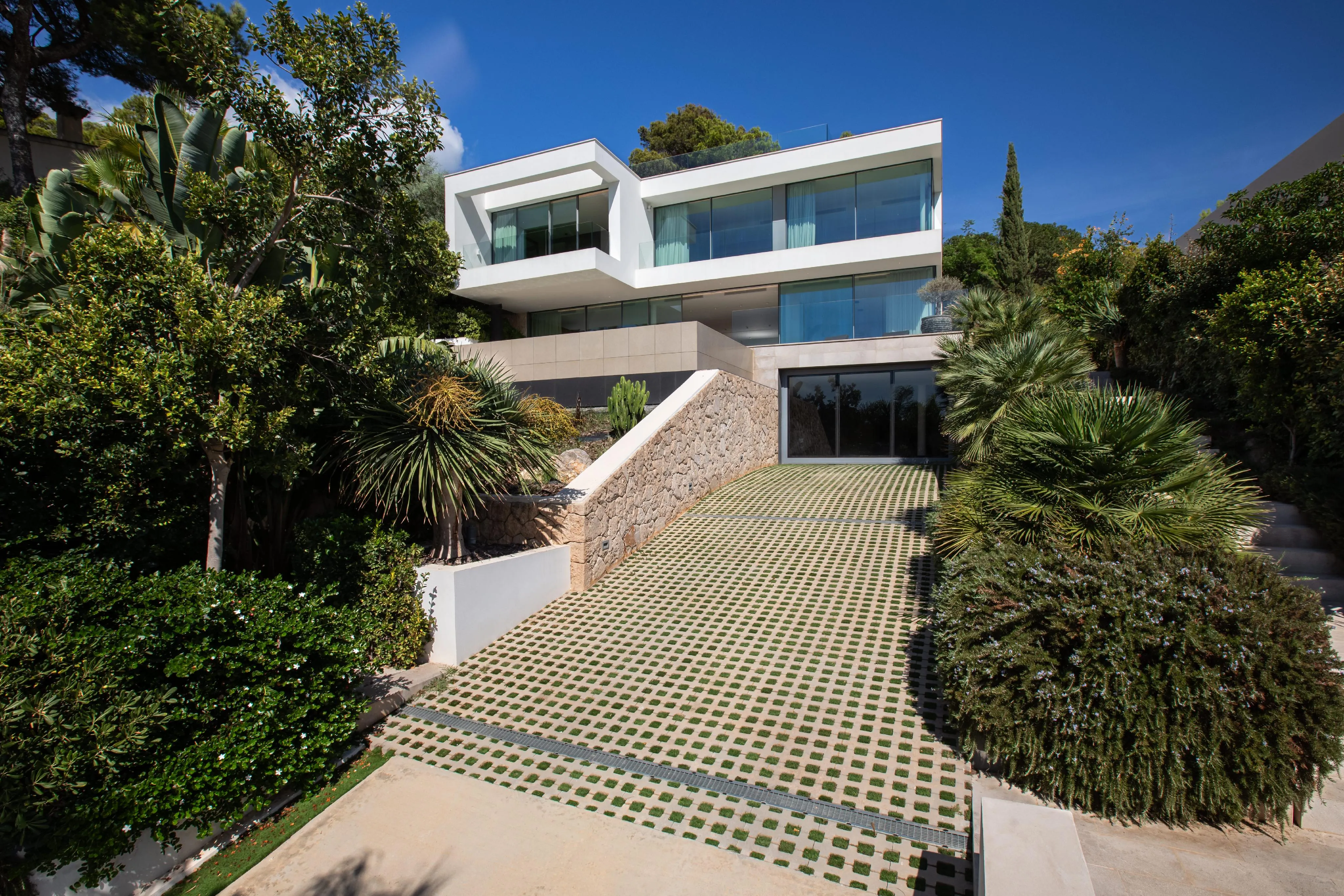 Eersteklas villa met zeezicht op loopafstand van de haven van Portals-23