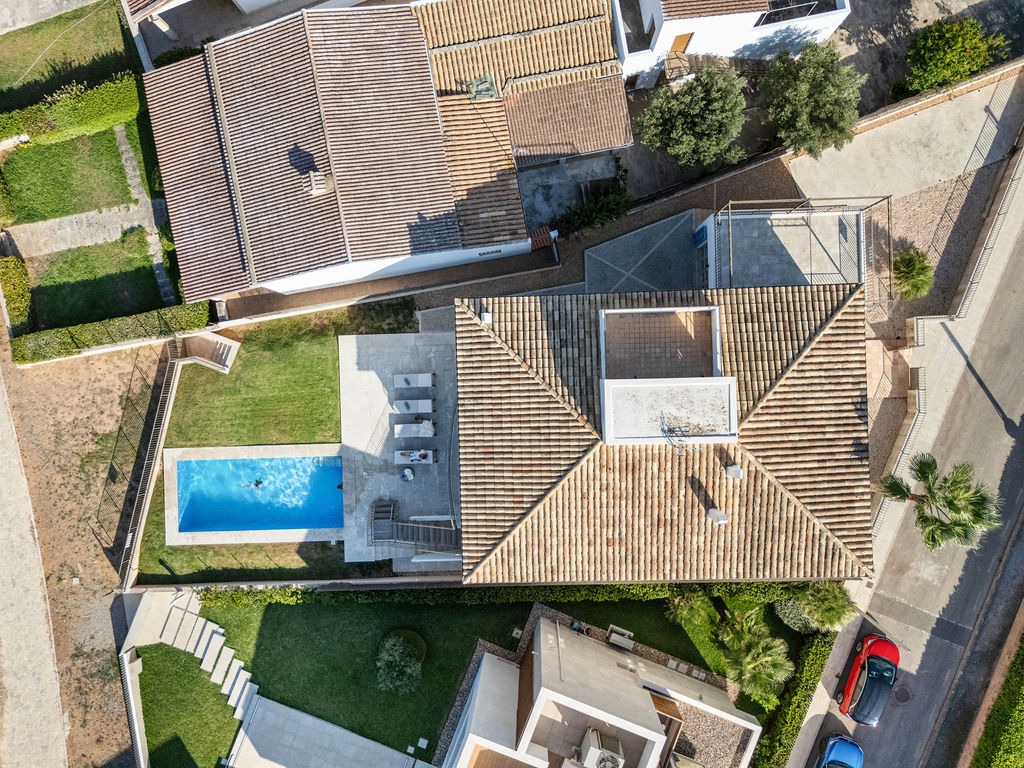 Spectacular villa with 5 en-suite bedrooms on the seafront in Alcudia-24