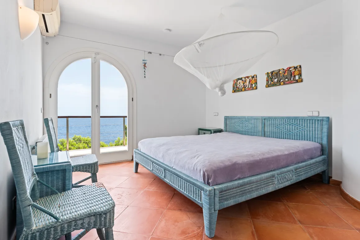 Joya en primera línea de mar - Villa con acceso directo al mar-10