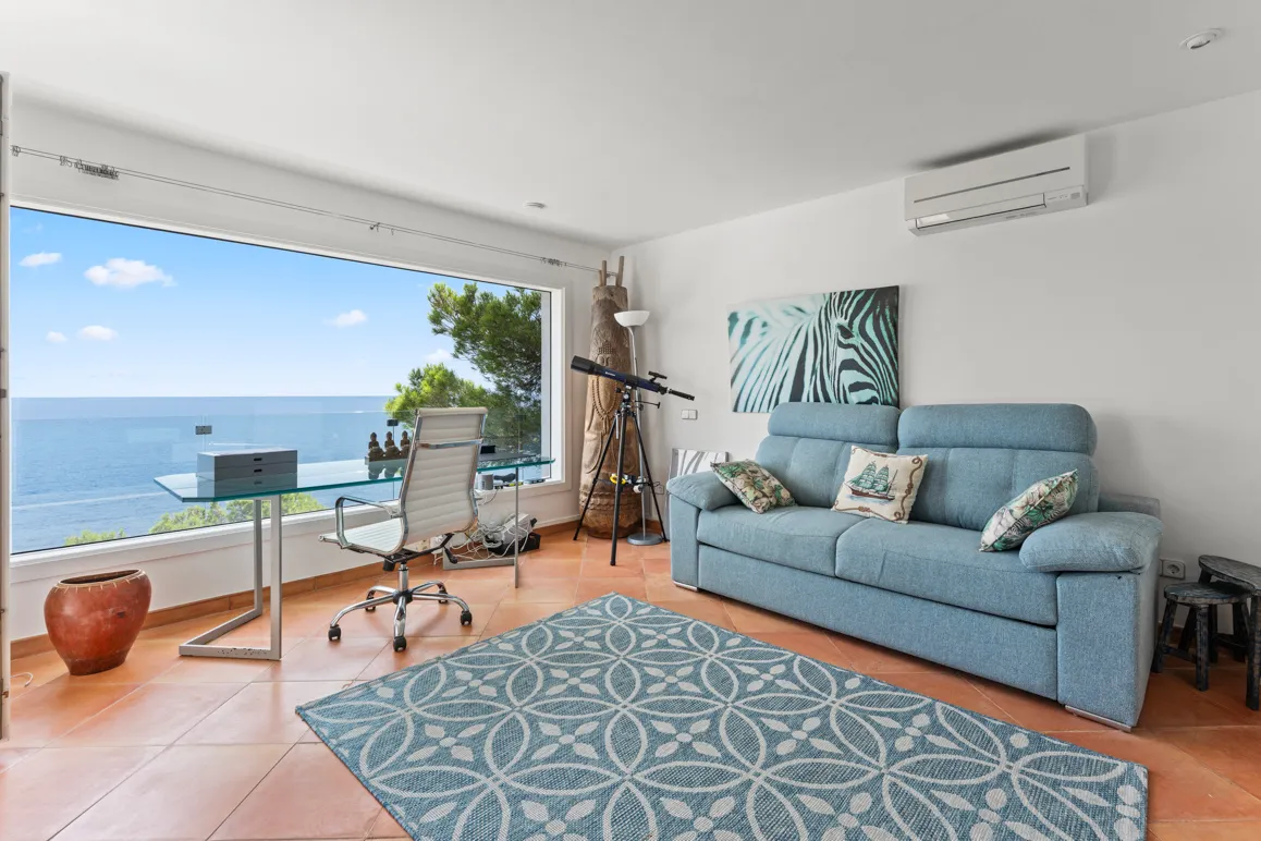 Joya en primera línea de mar - Villa con acceso directo al mar-9